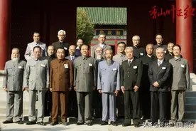 河北广电影视联合出品│《香山叶正红》央一开播“进京赶考”开启中国革命伟大转折图片