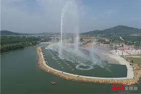 泰山西湖景区喷泉今晚复喷图片