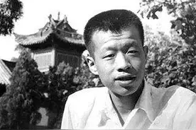 王小波：外表奇丑，却娶得如花美眷，有趣是他人生的春药图片