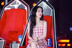 《好声音2021》仅开播三期，已暴露出一个明显硬伤，怀念赵紫骅图片