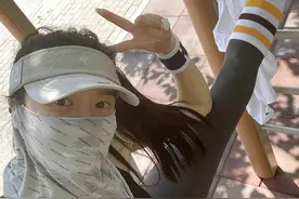 周韦彤运动装现身朝阳公园 打卡跑步5km轻松完成，小蛮腰太吸睛图片
