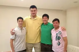 阿拉姚明的身高被山东小姑娘追平了？14岁身高就2米26，独霸篮下图片