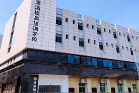 东莞钳工模具维修师傅学模具设计好学吗？去哪里学？图片