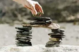 放下一个人有两种方法：一种最快，一种最好图片