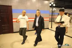 快手五大打赏土豪榜，个个身价20亿，一美女土豪为二驴怒秒100万图片