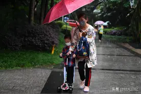 萌娃归来！重庆各幼儿园雨中开学，最后一批“神兽”回笼图片