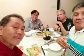 古稀之年：洪金宝暴瘦脱相，谭咏麟却一头黑发，有何秘诀？图片