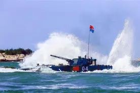 解决台海问题，这款两栖突击车将成为解放军登岛攻坚的神器图片
