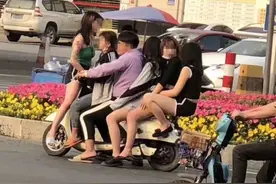 骑车载5女，个个未成年，东莞"最靓的仔"被拘：烦我好几次才带图片