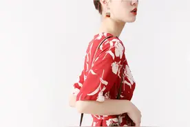 皮肤暗黄的女人，多穿这三种颜色，超级显嫩白图片