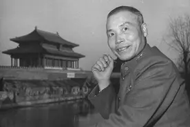 中山病危，唐继尧率十万大军篡权，李宗仁：封建怪物，休想过广西图片