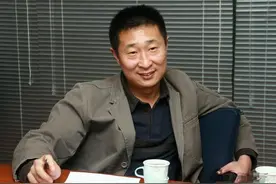 你相信有人一模一样吗？看完林永健和他“女儿”，感叹基因的神奇图片