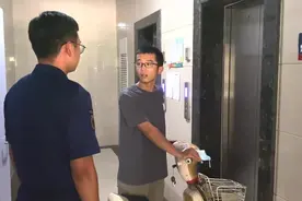 上头！消防版“红伞伞白杆杆”生动又魔性！带你了解电动车禁止上楼新规图片