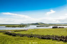 天下黄河九十九道湾，最美的一湾在四川，这里的河水清澈如明镜图片