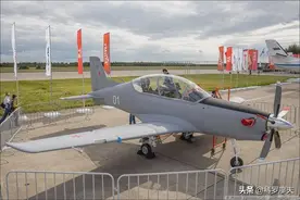 雅克-152与UTS-800，谁是俄新一代教练机？中国初教-7又有希望了图片