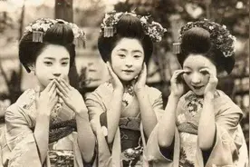 拍照手势剪刀手？百年前日本妹子拍照的手势更有内涵图片