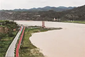 筑就幸福路 腾飞万重山——山西路桥人让“巨龙”畅游在吕梁山上图片
