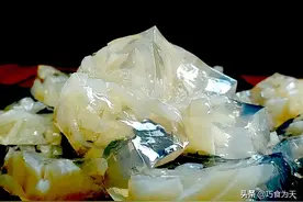 熬锅皮冻过大年，普通皮冻和水晶皮冻原来只差1步，一锅出也可以图片