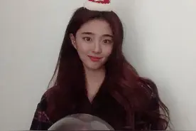 24岁韩国女足宣布退役，曾因甜美俏皮形象走红，收获大批粉丝图片