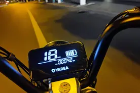 电动车明明是满电，为什么一加速就掉2格电？告诉你原因在哪里图片