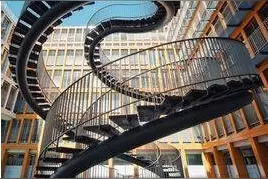 用科学来解密：电视剧《龙岭迷窟》里奇妙的古代“悬魂梯”现象。图片