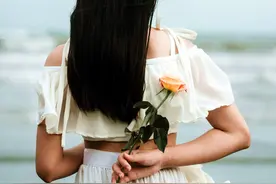 女人婚姻有苦给谁说？婚外的陪伴不可靠，情人只会说谎言图片