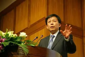 中华文明到底有几千年？易中天表示只有3700年，杜钢建说有一万年图片
