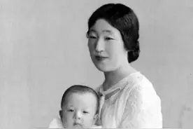 恶婆婆良子皇后折磨美智子，把眯眯眼的基因带进皇室，影响了后代图片