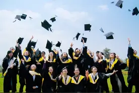 大学校园“最受欢迎”的4类男生，无关成绩长相，受女生欣赏图片