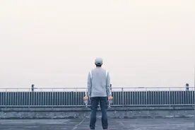 这个世界从没有一夜成名，有的只是百炼成钢（夜读）图片