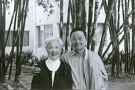 王元化张可：结婚58年，他疯了22年，她瘫了27年，两人生死不渝图片