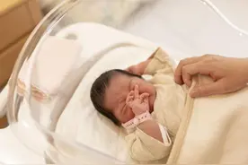 “脑勺高，聪明包”，老一辈“偏爱”的头型，能让宝宝更聪明？图片