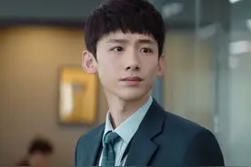 平凡的荣耀：孙妈无背景，孙弈秋能空降大公司，是因为有贵人相助图片