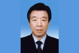 特等功臣李文祥隐姓埋名几十年，却因一布包惊动省委，里面装着啥图片