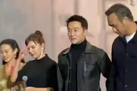 热依扎哺乳期公开亮相，蛮腰巴掌脸好惊艳！黄轩主动给她让c位图片