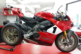 杜卡迪 Panigale V4 25°Anniversario 916 二十五周年版图片