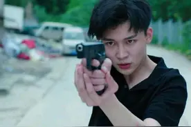 星二代刘怡潼：不怕反派坏就怕反派长得帅，三观跟着反派五官跑图片