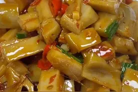 爽口又下饭的爆炒莲藕，晚饭不知道吃什么，就做这道菜图片