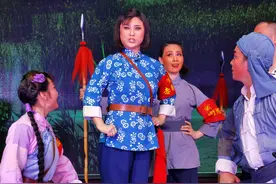 大型秦腔《洪湖赤卫队》唱响蒲城巴厘岛“感党恩大舞台”图片