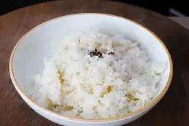 蛋炒饭，先炒鸡蛋就错啦，大厨教你正确做法，粒粒分明美观又好吃图片