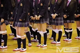 日本学校夏天还检查少女的胖次颜色，这奇葩规定终于被废止了图片