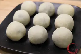 汤圆教你新吃法，不水煮，不油炸，比麻团还香，上桌孩子抢吃光图片