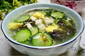 夏天我家最爱喝这汤，女儿喝上瘾了，一次一大碗，鲜香解暑又简单图片