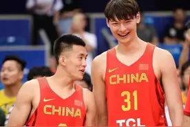 曝王哲林、郭艾伦复出国家队，小胡、周琦赴美参赛，杜锋运筹帷幄图片