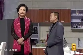 小品：潘长江一听见女朋友来了，潘长江：母老虎来了赶紧跑图片