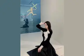 孟非晒23岁女儿近照！减肥成功穿黑裙超美，难怪郭德纲想当亲家图片