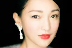 华人"收入排行榜"冠军来自周杰伦！4年赚近22亿 周迅16亿排第二图片