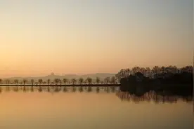 杭州西湖全景，掉落人间的《明珠》，寻找西湖民间故事图片