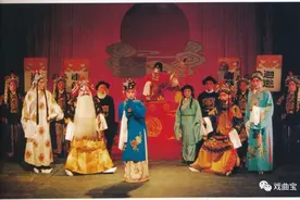 春花吐红满城芳——记京剧表演艺术家李春芳图片
