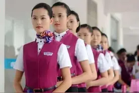 空姐月收入究竟有多少？看到真实收入后，网友：我没眼花吧图片